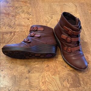 Bianca brown 🥾 boots, size 9,